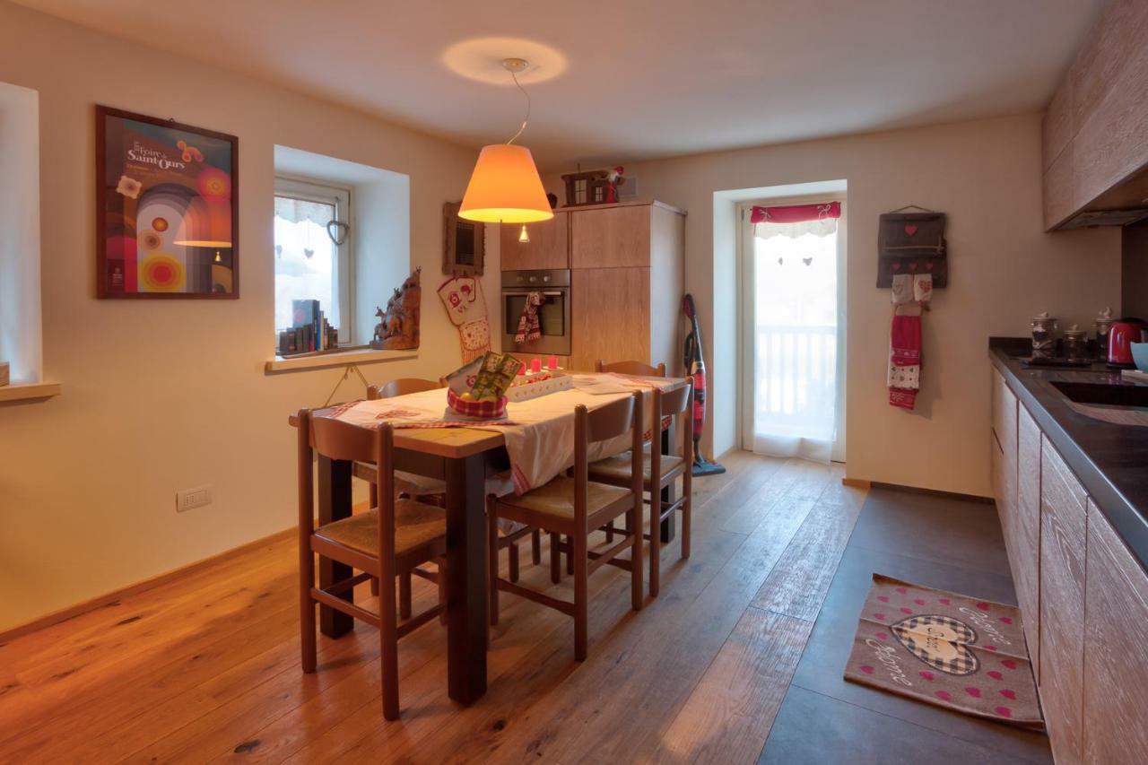 Nellali Villa Gressan Exteriör bild